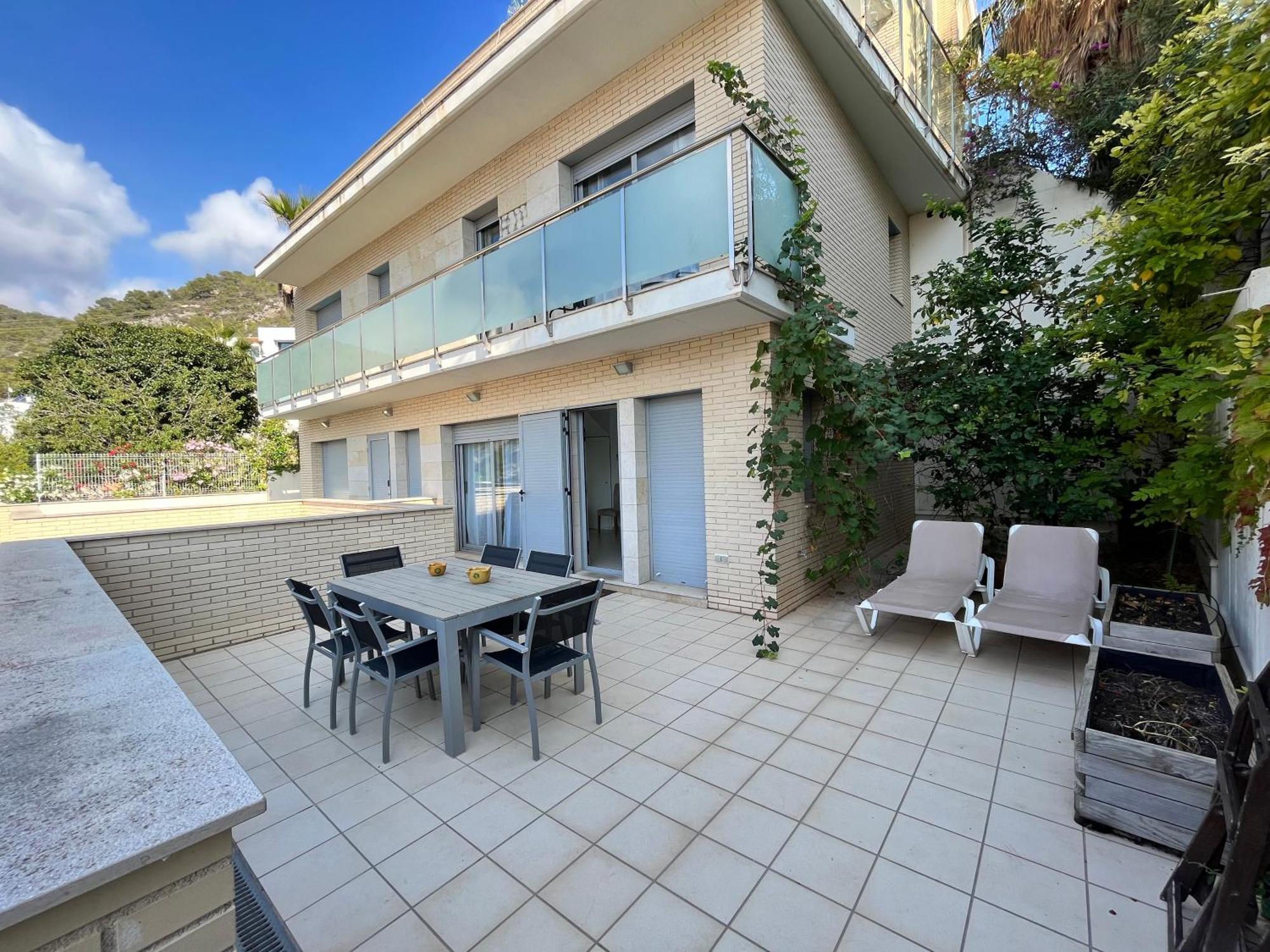 Tranquil Duplex In Sitges, Barcelona,Sea Views, Parking, Terrace Apartment Exterior photo